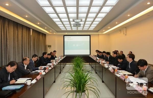 人社部副部長(zhǎng)王曉初蒞臨許繼集團(tuán)調(diào)研